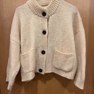 Babaa No23 natural Cardigan with Black Buttons